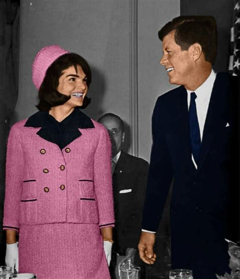 jackie kennedy tailleur rose